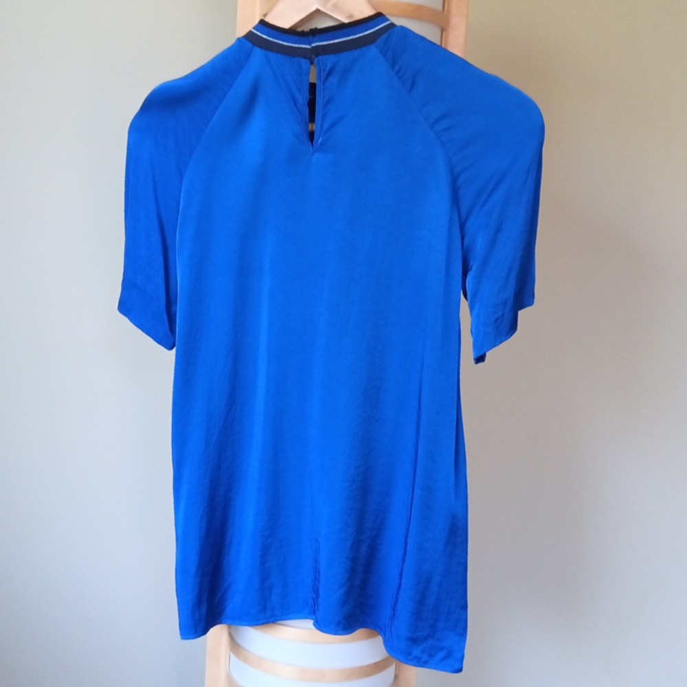 P17" Zara Satin Vibrant Blue Crinkled Short Sleeve Top - Picture 9 of 10